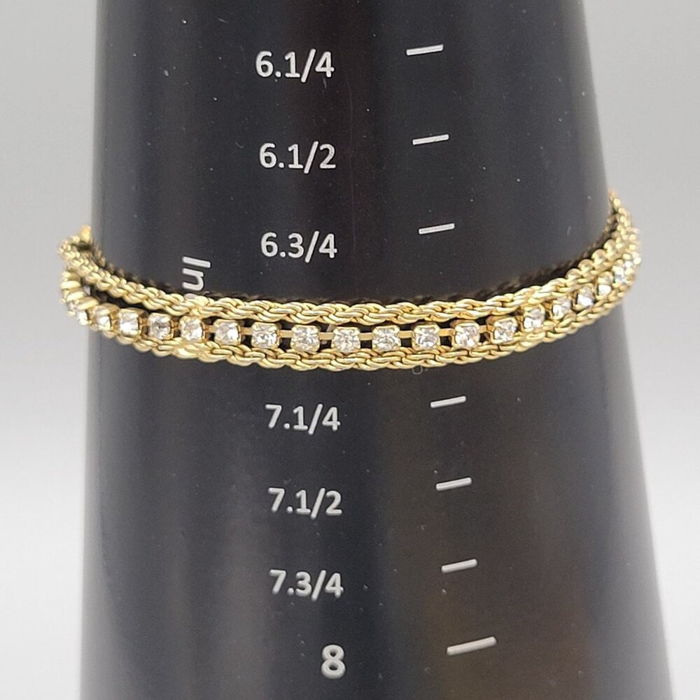 Gold Tone Rope Chain Bracelet Crystal Center Prong Set Fold Over Close 6 3/4" - Picture 6 of 6